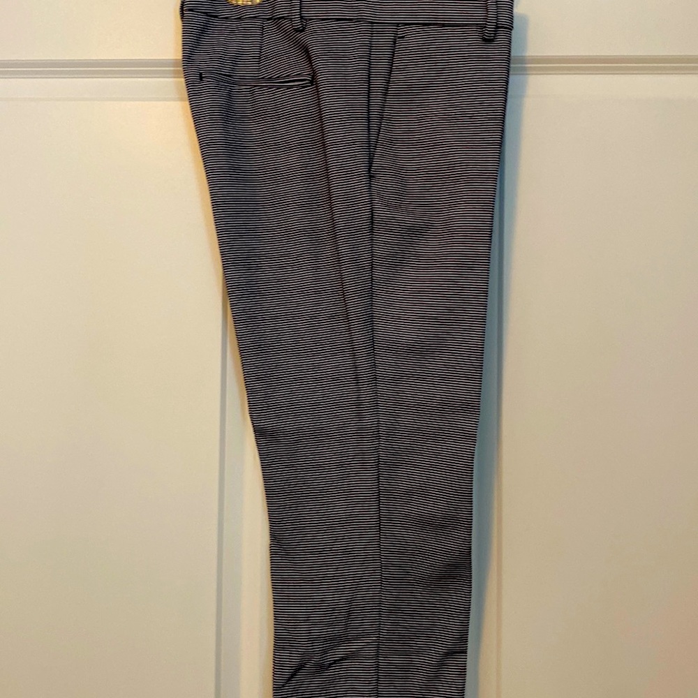 Black and white striped Ann Taylor women’s pants
